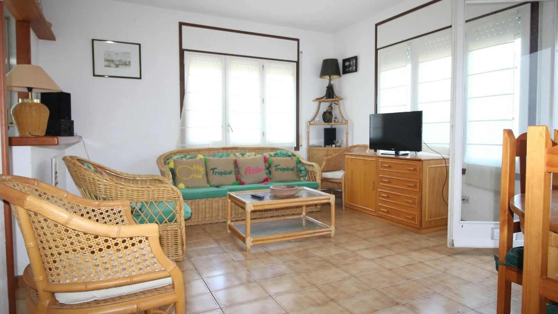 Cap Ras V 1-1 Apartamento Con Vistas Al Mar, A Tan Solo 50M De La Playa. - Es-228-164 Llanca 0*,  Spain